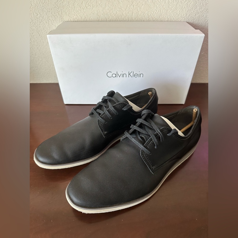 Calvin Klein Men's Black Oxfords